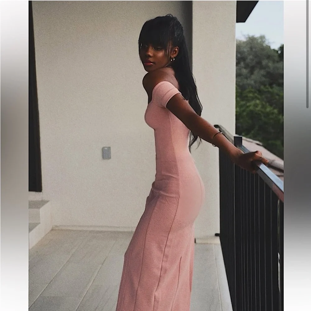 🆕(NWT) ZARA Bloggers Fav Blush Pink Off-The-Shoulder Sheath Midi/Maxi Dress. LG - Picture 2 of 15